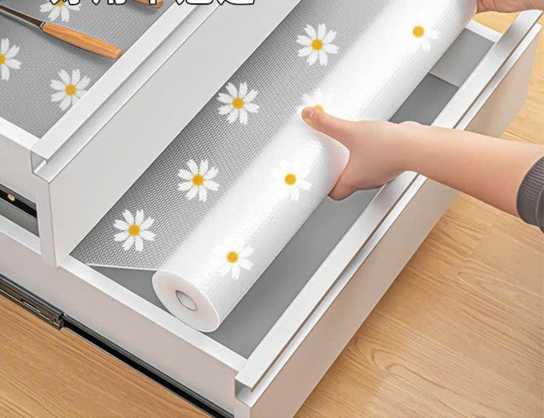 Cuộn giấy lót ngăn kéo tủ bằng Eva chống thấm nước chống trượt size 45x300 cm (1 cuộn)